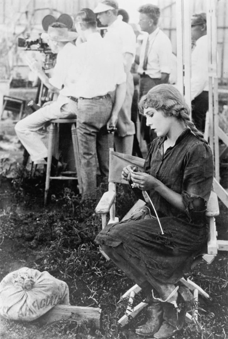 Mary pickford during filming sparrow 1926 for disabled vets