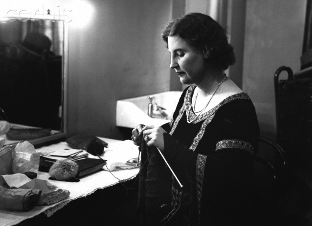 Corbis-HU058876 kirsten flagstad knits in dressing room 1936 Corbis-HU058876 kirsten flagstad knits in dressing room 1936