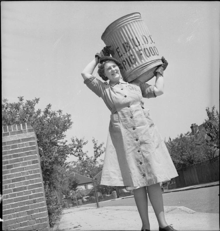 Pig_Food-_Women's_Voluntary_Service_Collects_Salvaged_Kitchen_Waste,_East_Barnet,_Hertfordshire,_England,_1943_D14252